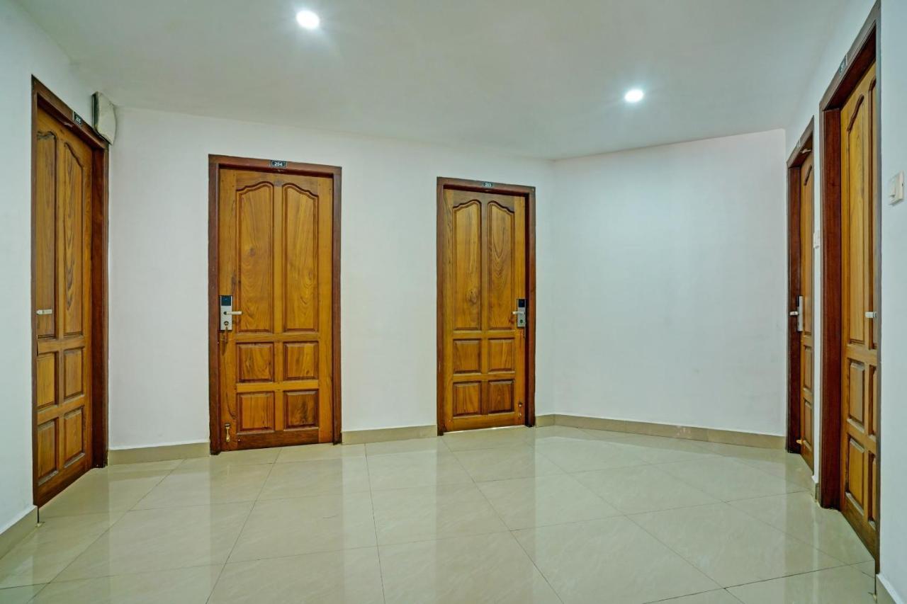 Collection O Aramam Executive Inn Kochi Dış mekan fotoğraf