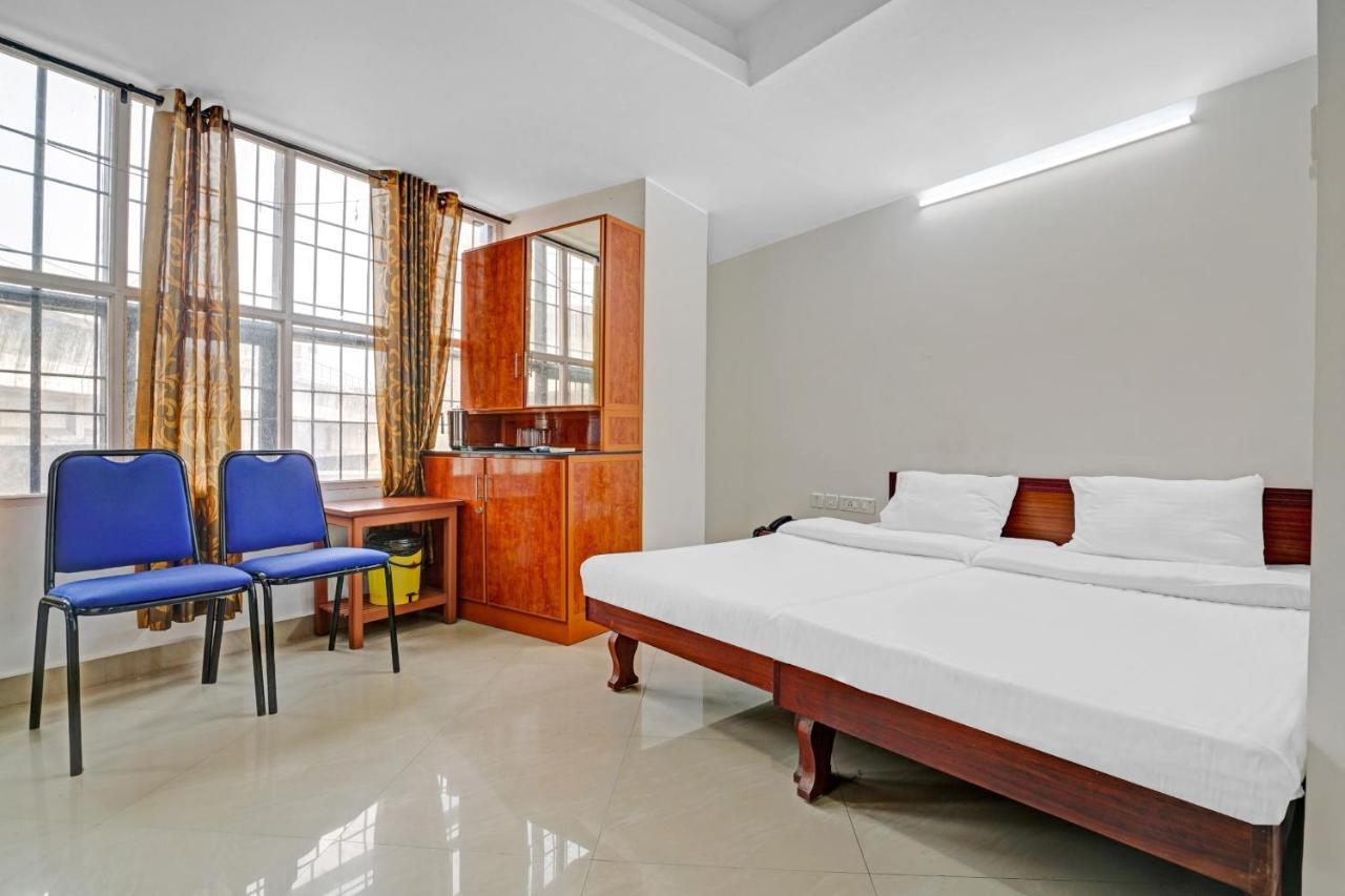 Collection O Aramam Executive Inn Kochi Dış mekan fotoğraf