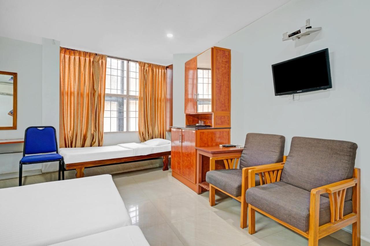 Collection O Aramam Executive Inn Kochi Dış mekan fotoğraf